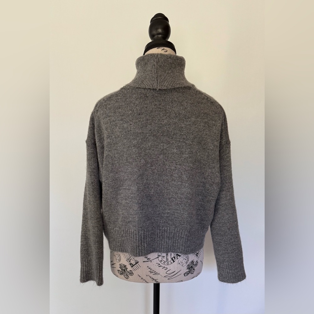 Zara Gray Cropped Turtleneck Sweater Women's Size Small - Picture 3 of 6